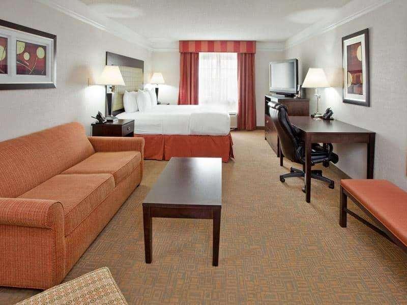 La Quinta By Wyndham Joplin Hotel Room photo
